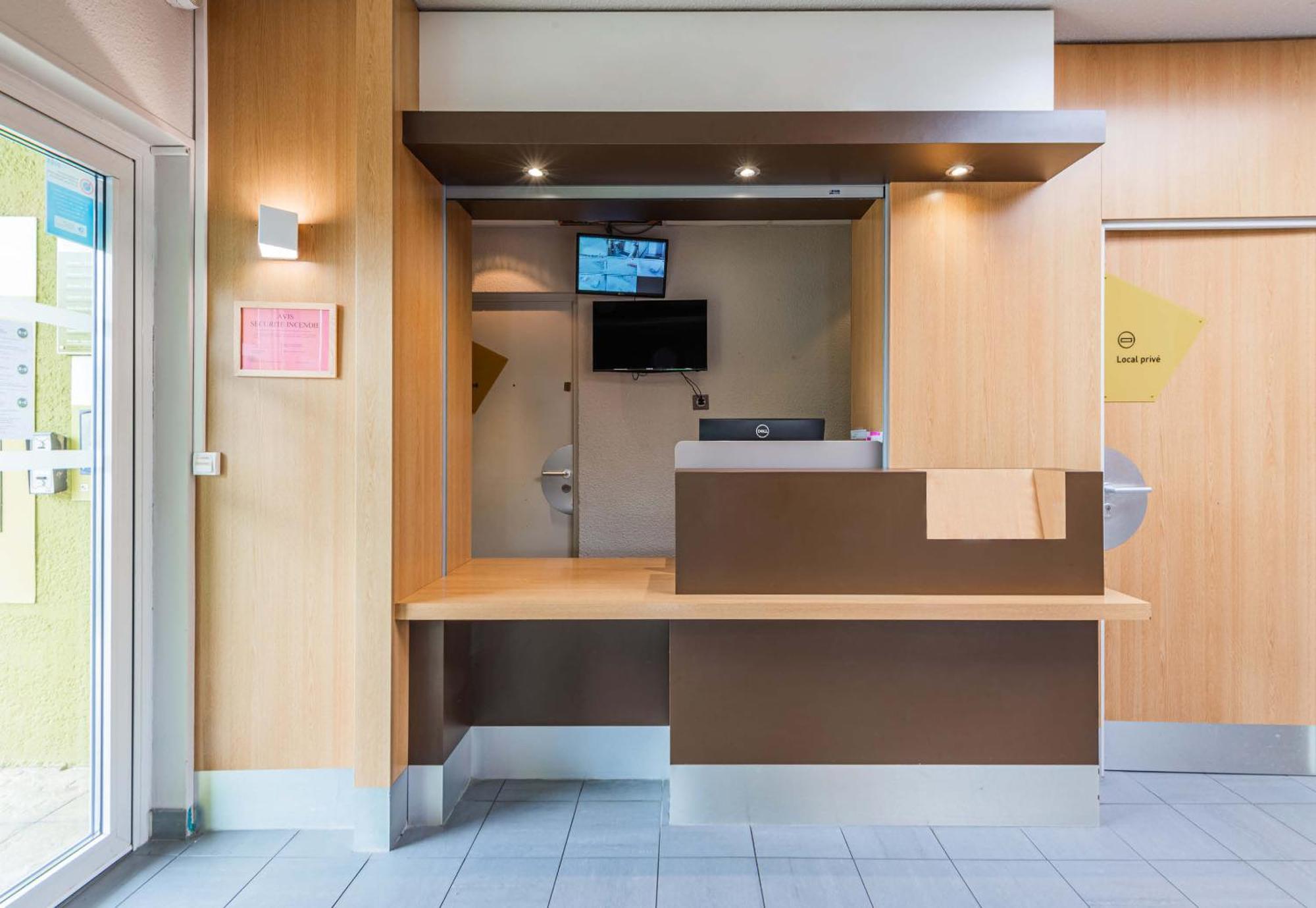 科尔马维格诺波斯奥斯特住宿加早餐酒店 万泽内姆 外观 照片