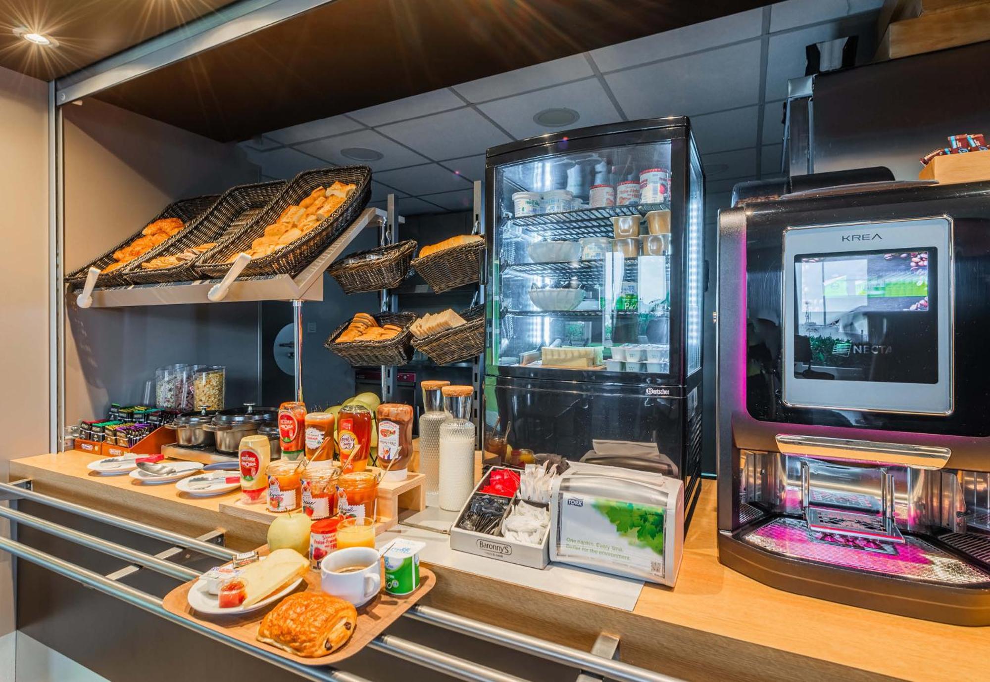 科尔马维格诺波斯奥斯特住宿加早餐酒店 万泽内姆 外观 照片